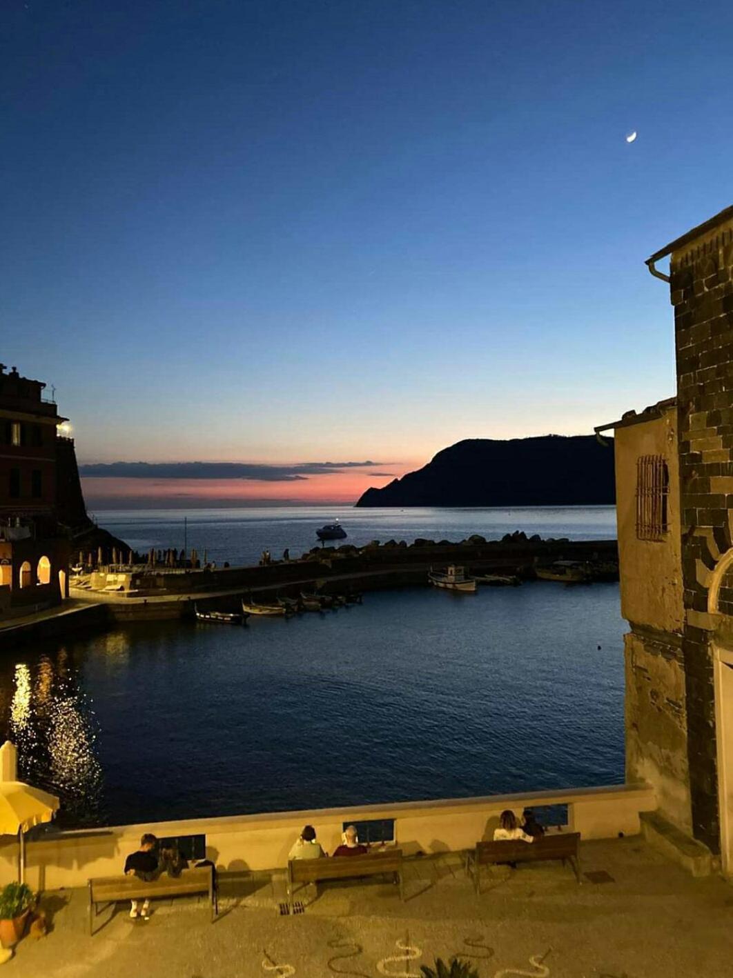 La Casa Di Geo Stazione Centrale La Spezia 5 Terre Extérieur photo