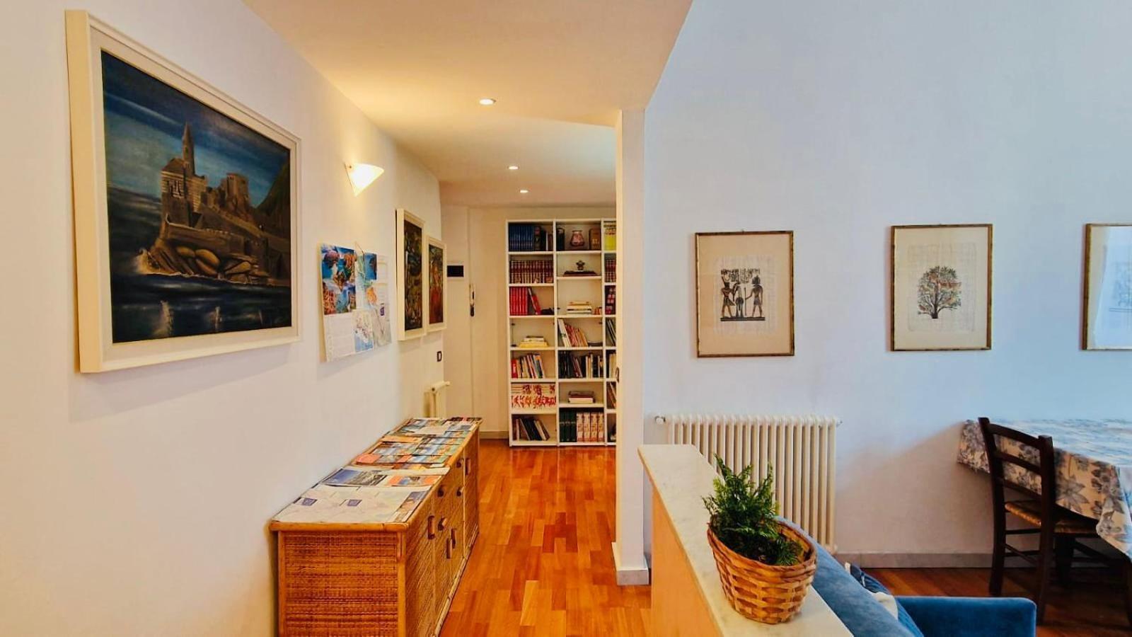 La Casa Di Geo Stazione Centrale La Spezia 5 Terre Extérieur photo