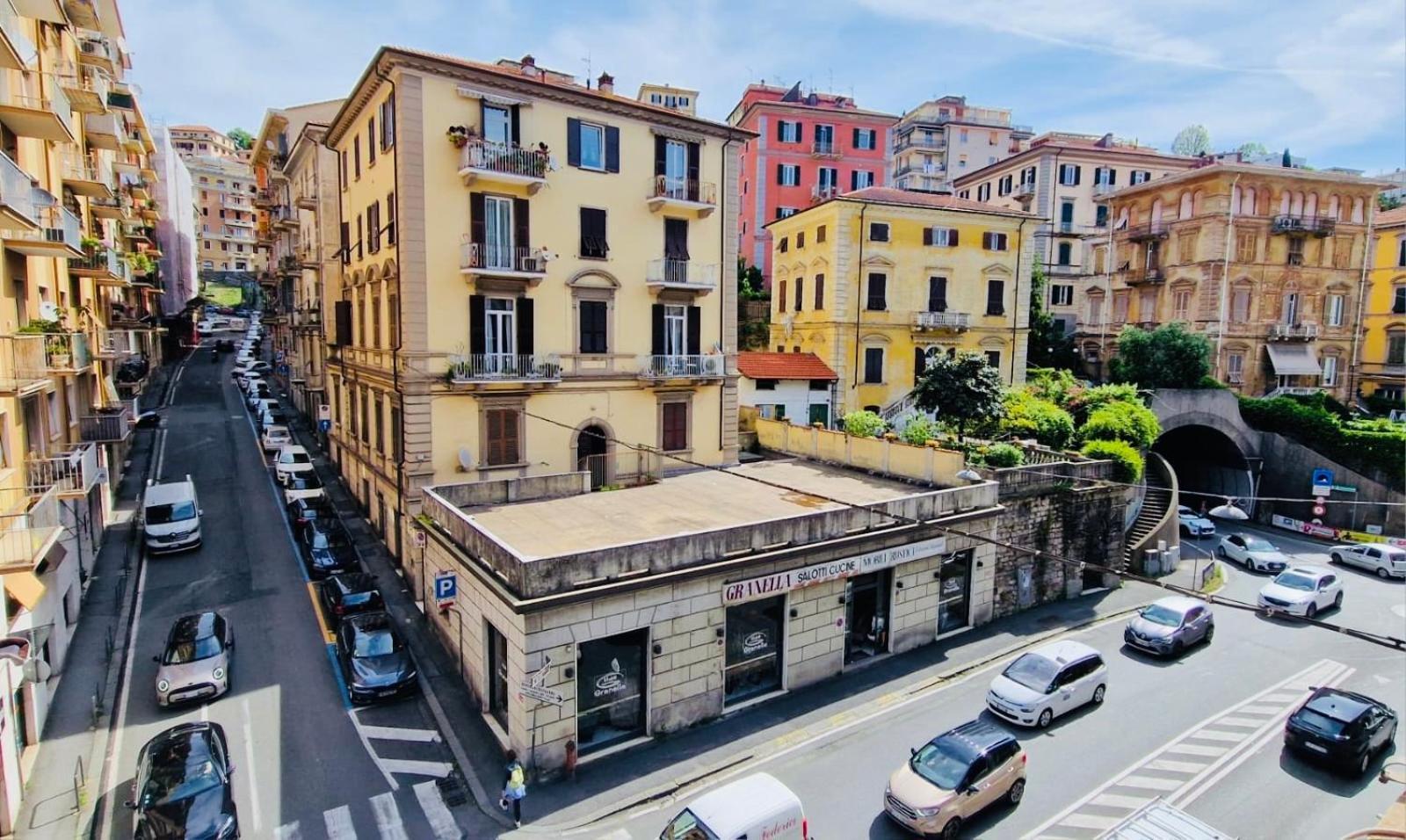 La Casa Di Geo Stazione Centrale La Spezia 5 Terre Extérieur photo